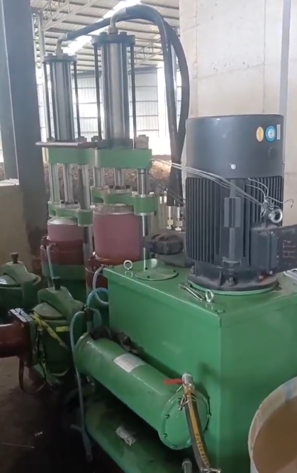 YBH300-40咸陽柱塞泵在洗沙廠使用現場