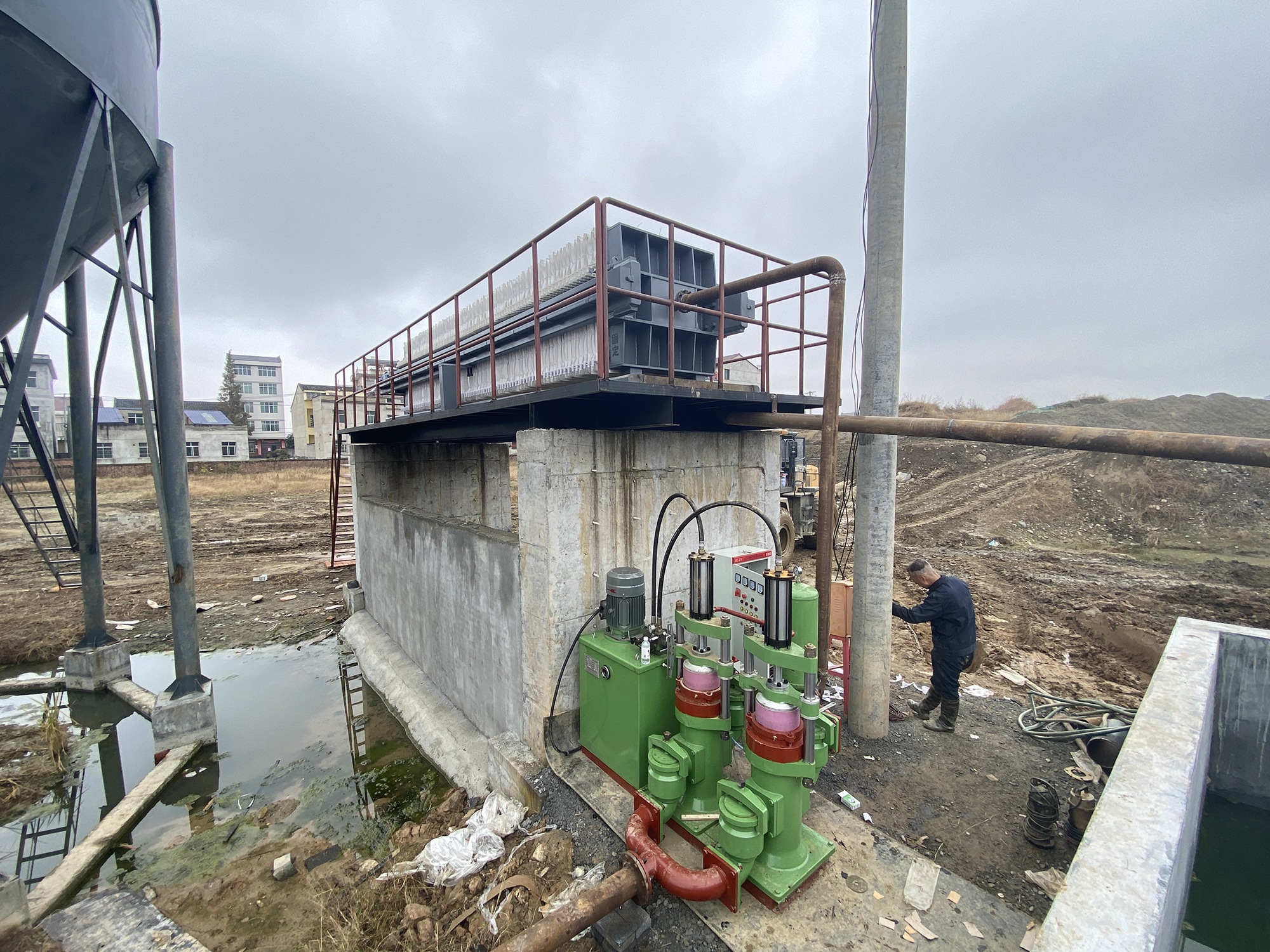 洗沙廠300平方壓濾機及壓濾機柱塞泵客戶案例4.jpg